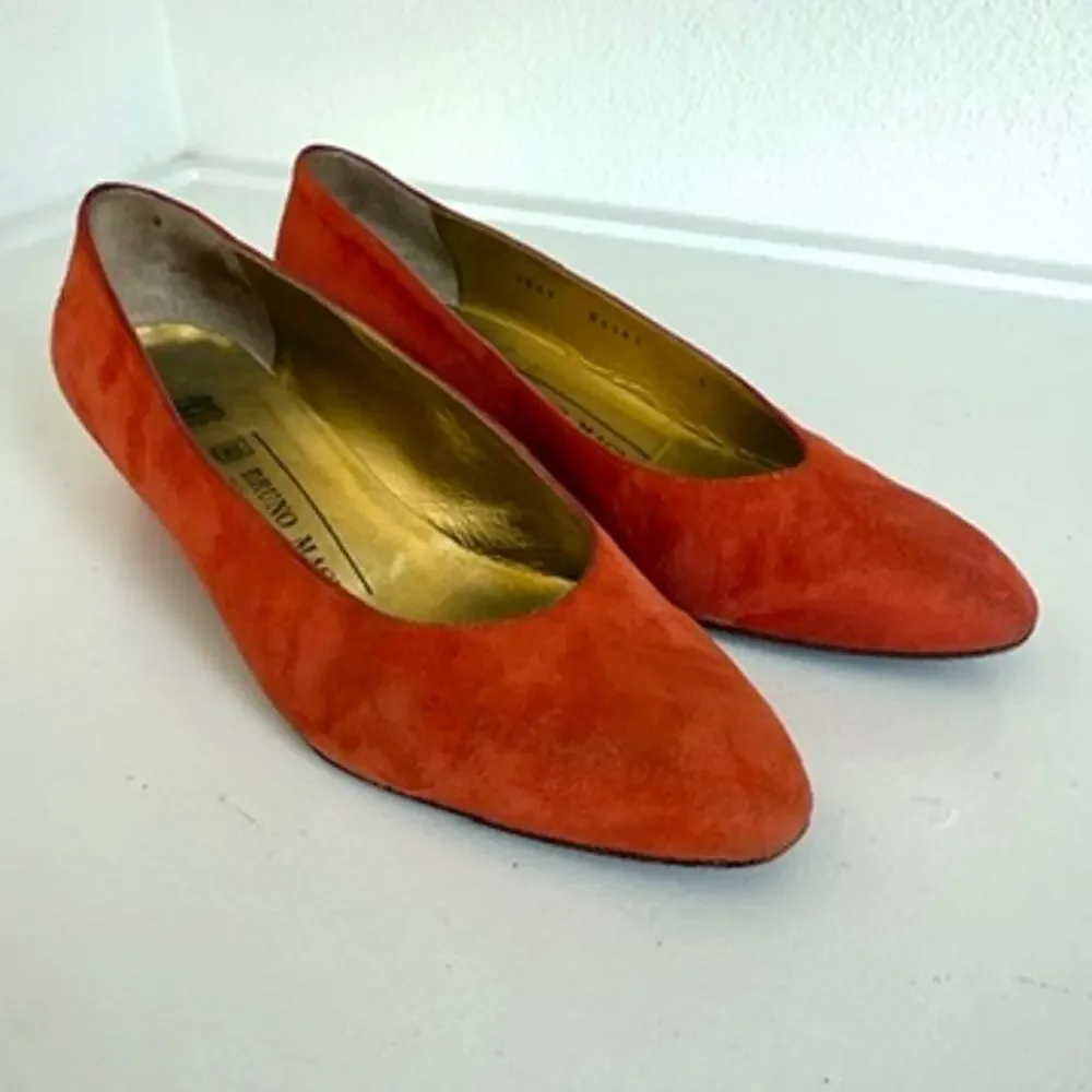 BRUNO MAGLI Suede Pumps Vibrant Orange Low Heel Made in Italy Vintage 7B Classic
